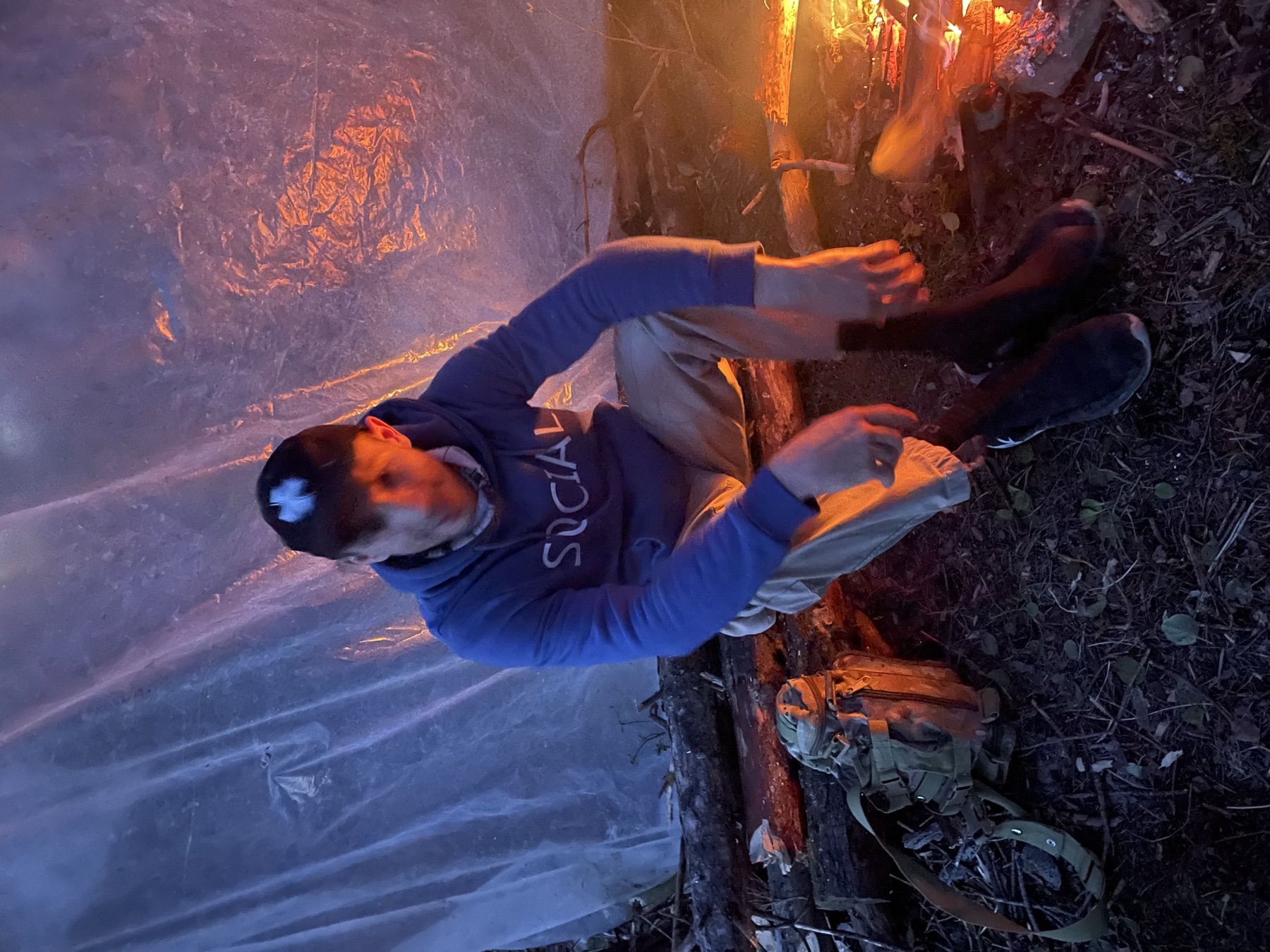 Вечерний лагерь Survival Zone